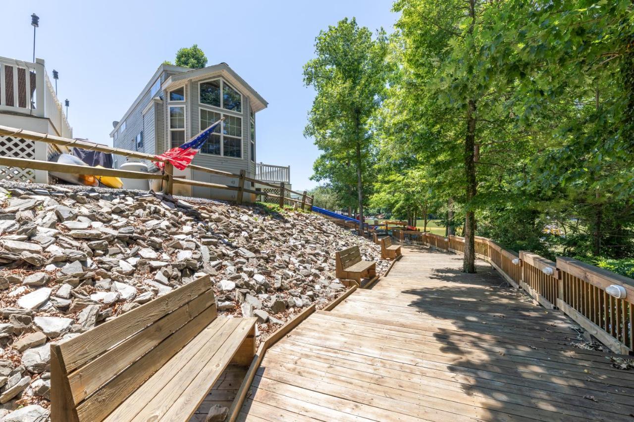 Hotel Halesford Harbour - Smith Mountain *