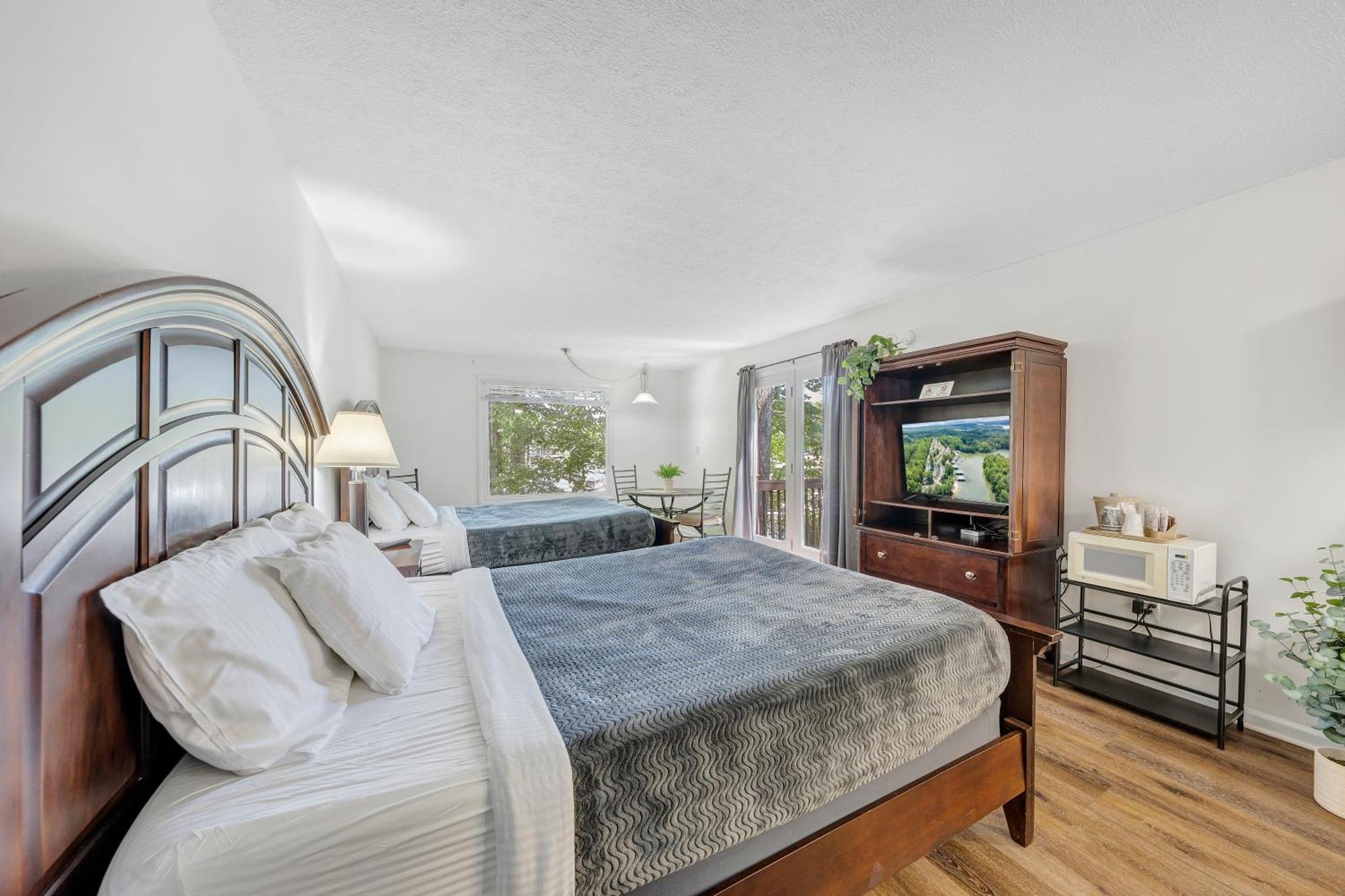 Hotel Halesford Harbour - Smith Mountain *
